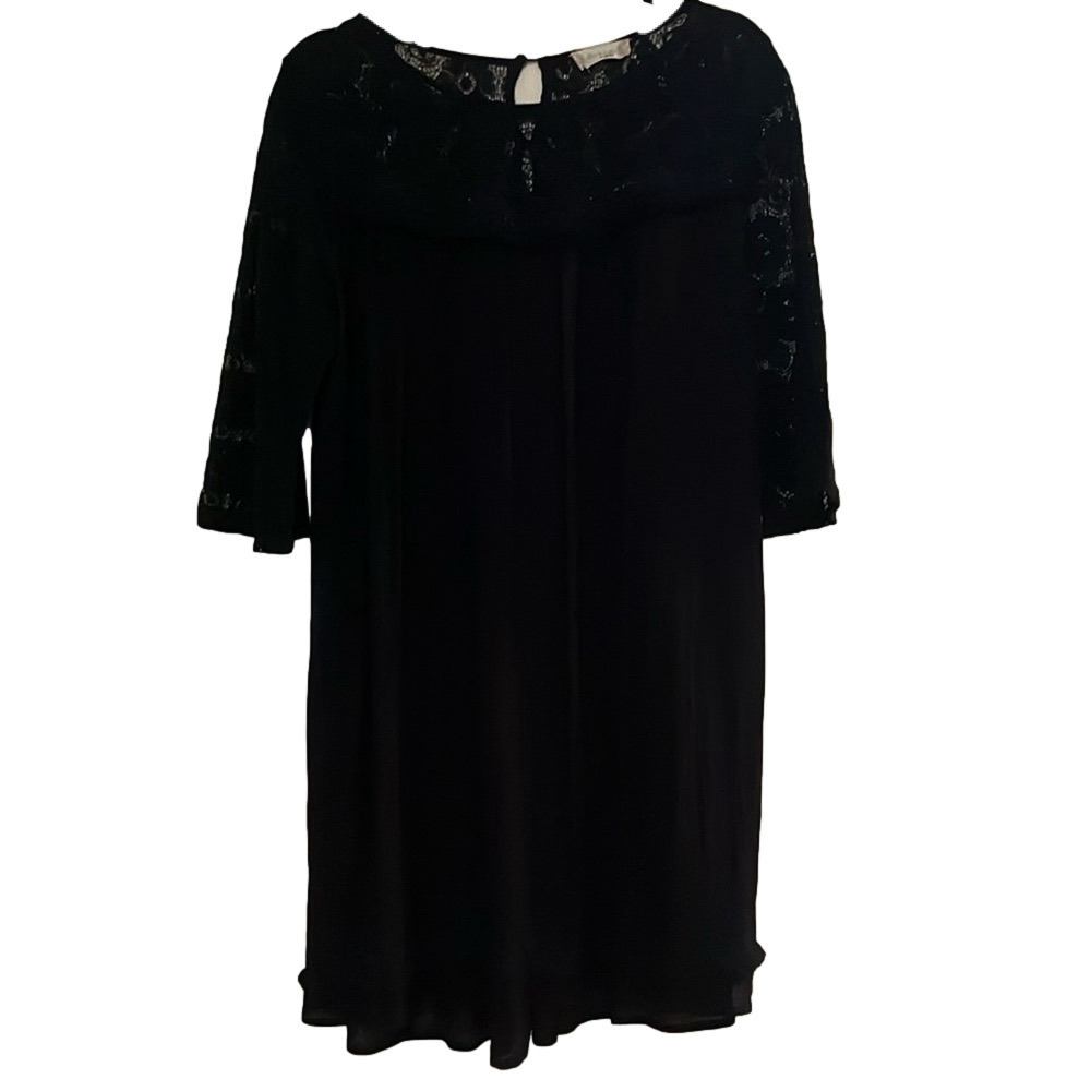Altar’d state black dress, medium 🔵